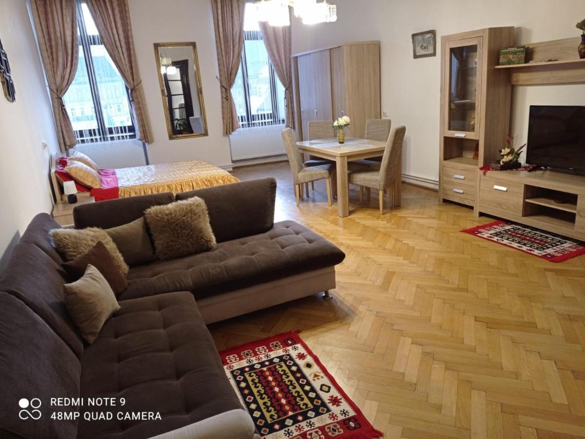 Apartament Piata Sfatului Braşov Buitenkant foto