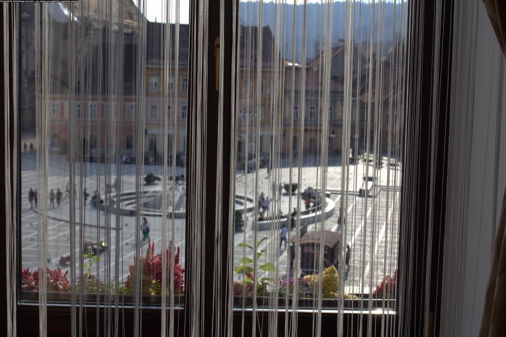 Apartament Piata Sfatului Braşov Buitenkant foto