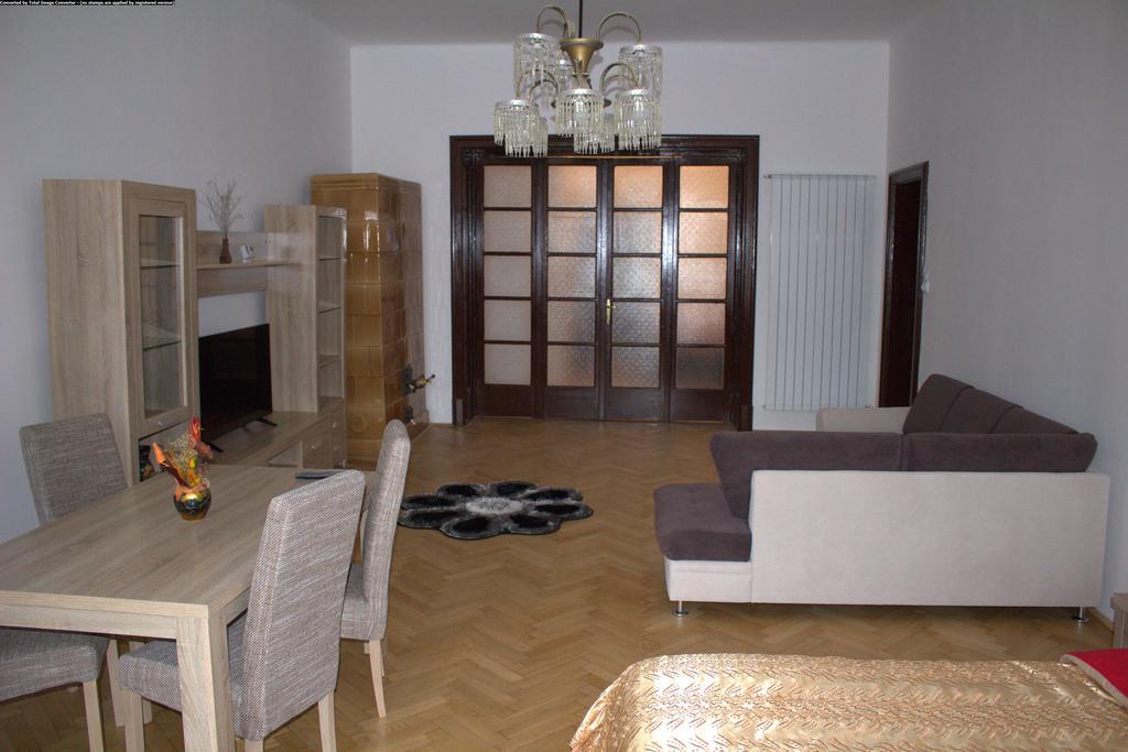 Apartament Piata Sfatului Braşov Buitenkant foto