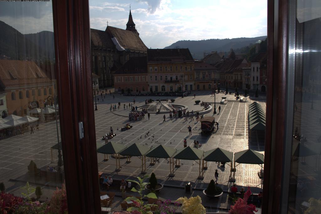 Apartament Piata Sfatului Braşov Buitenkant foto
